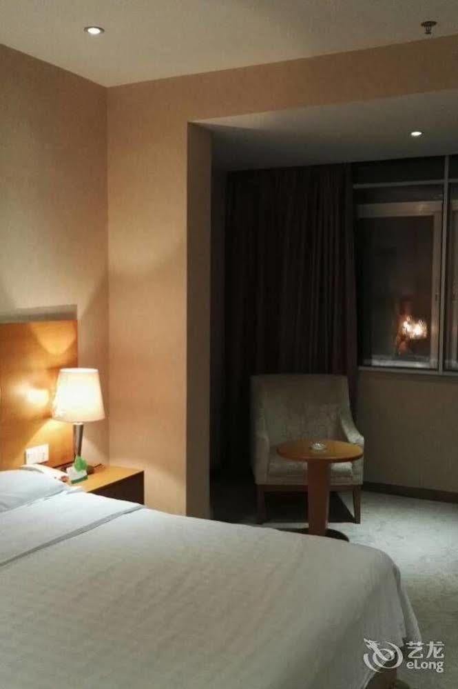 Shenzhen Huamao Aviatic Hotel Extérieur photo